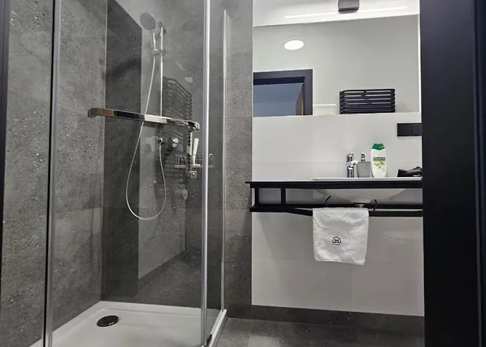 N 25 Przy Kaponierze * ポズナン